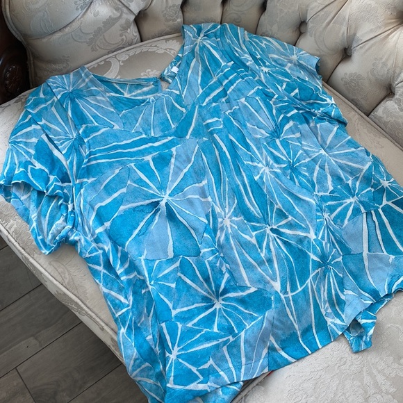 RVCA Sheer Patterned Top Blue White Tie Open Back - Picture 2 of 6